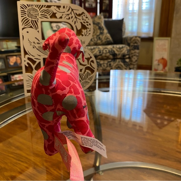 VS Pink mini dog - Picture 3 of 13